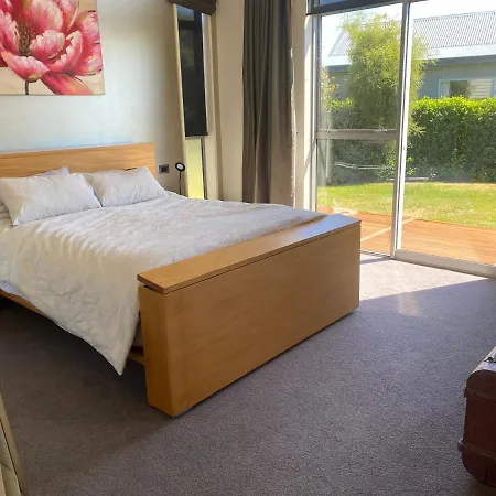 Luxury On Howden Te Anau Exterior photo